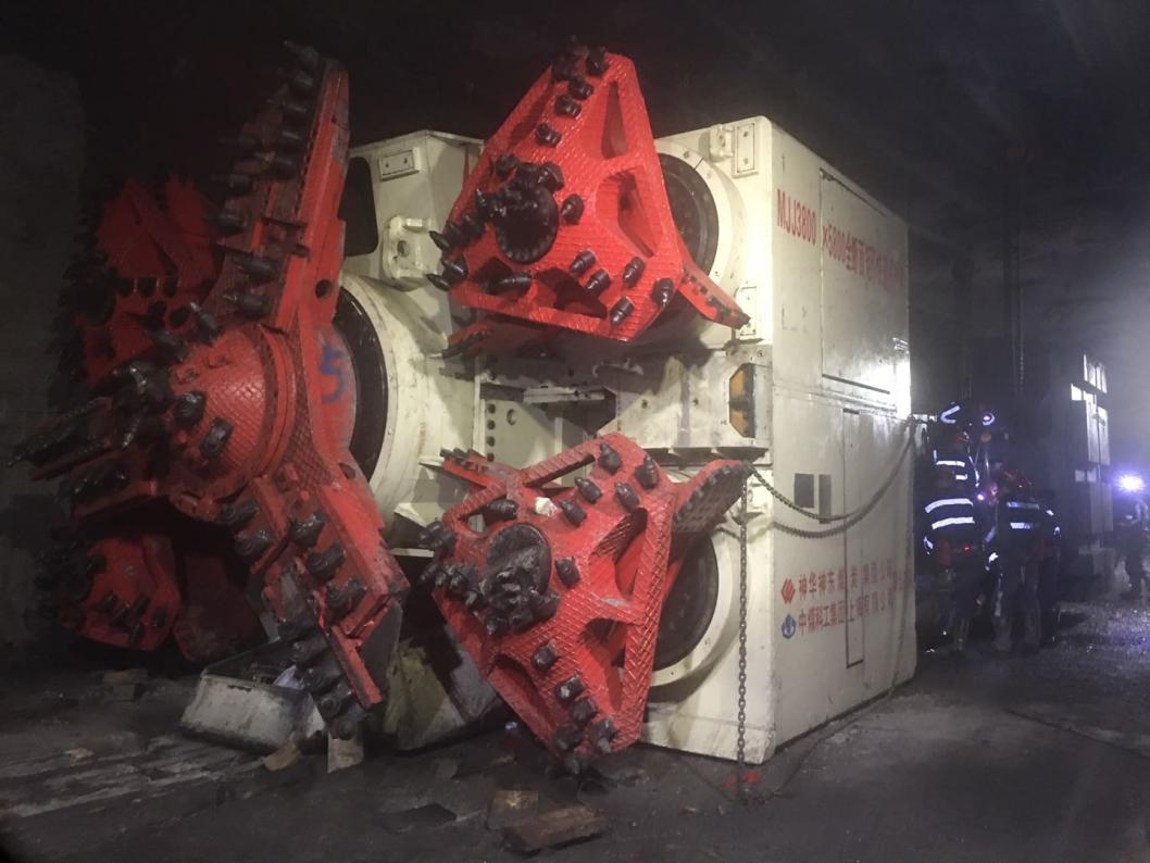 落差5.1米！全斷面矩形快速掘進機開啟過斷層先例